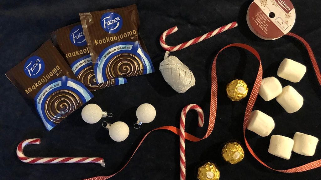 Lumiukkosoppa ainekset