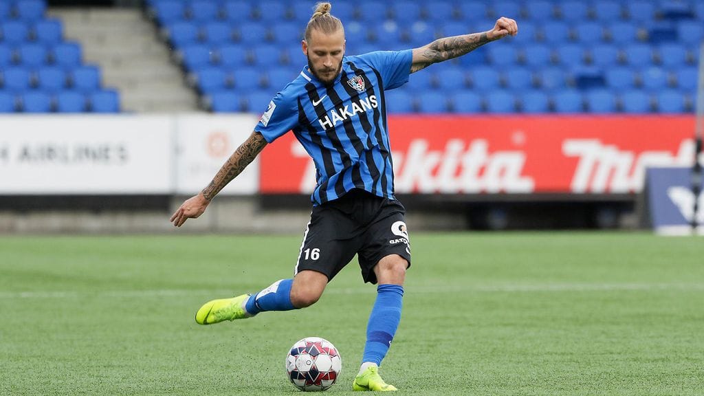 Niko Markkula siirtyy SJK:n paitaan.