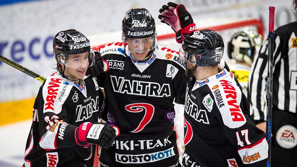 JYP kaatoi Kärpät SM-liigan kärkitaistossa.