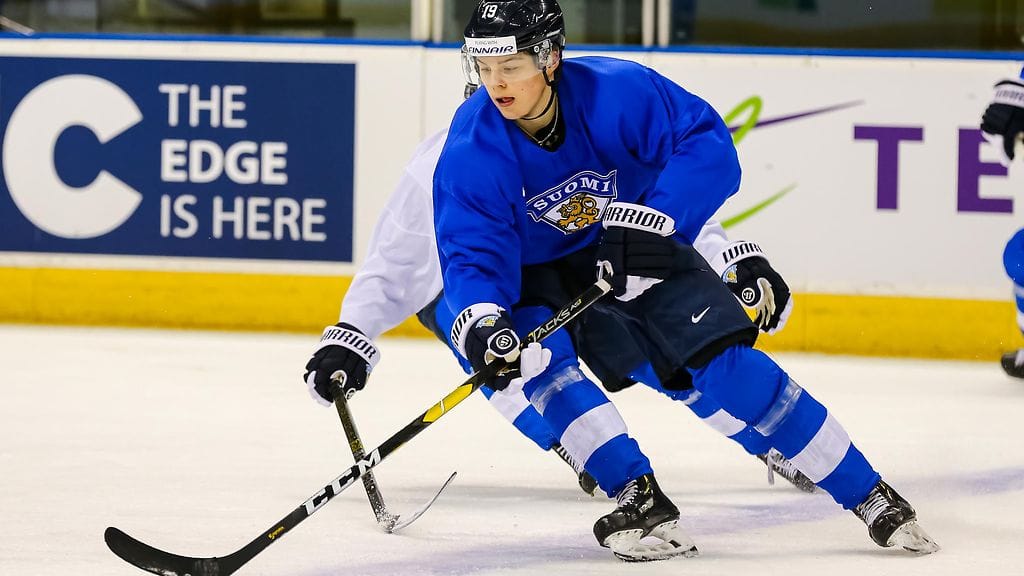 Nuorten Leijonien tähtihyökkääjän Rasmus Kuparin pelit päättyivät ennen aikojaan jääkiekon alle 20-vuotiaiden MM-kisoissa.