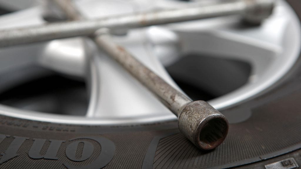 Kuvituskuva. Sisä-Suomen poliisi tutkii tamperelaiseen autoliikkeeseen kohdistunutta varkautta.