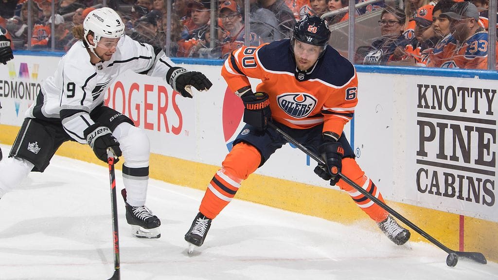 Markus Granlund (oikealla) läpäisi NHL:n siirtolistan.