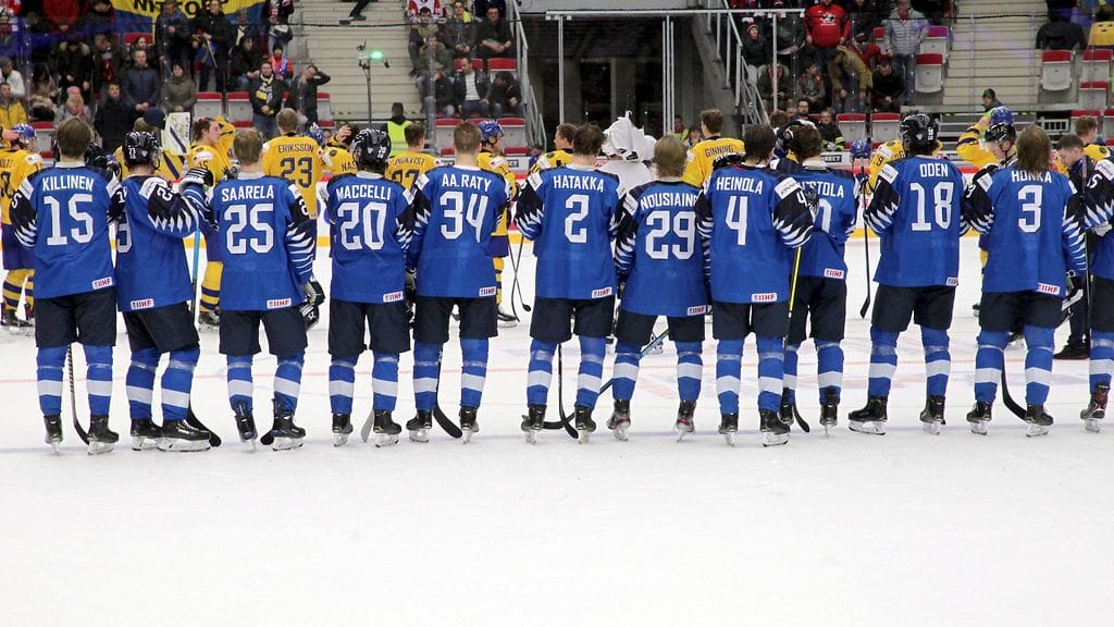 Suomen kokoonpano kärsi heti Rasmus Kuparin pudottua miehistöstä.