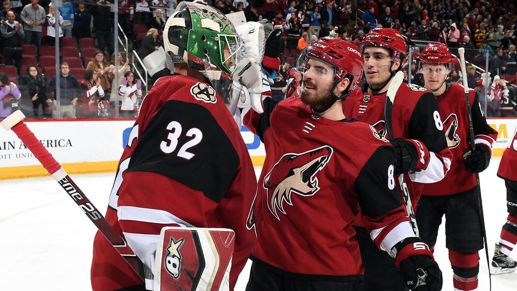 Antti Raanta torjui 38 laukausta voitossa St. Louisista.