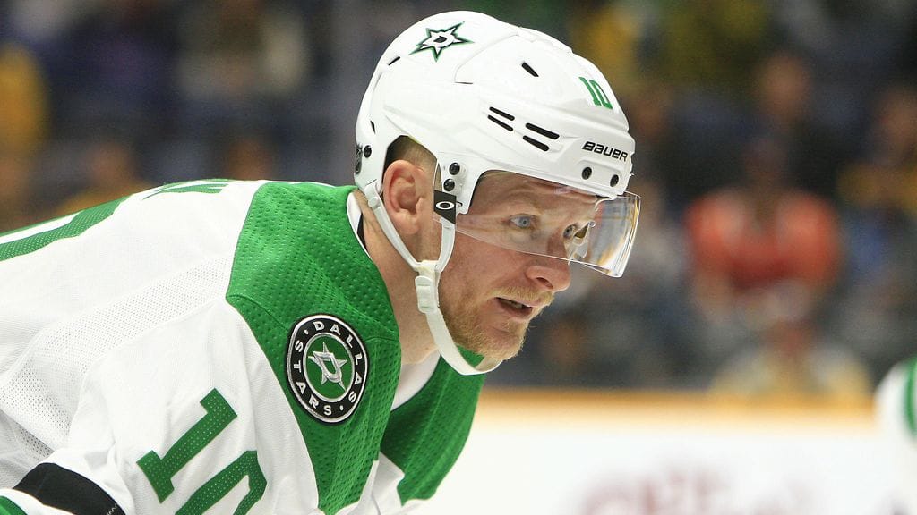 Corey Perry sikaili.