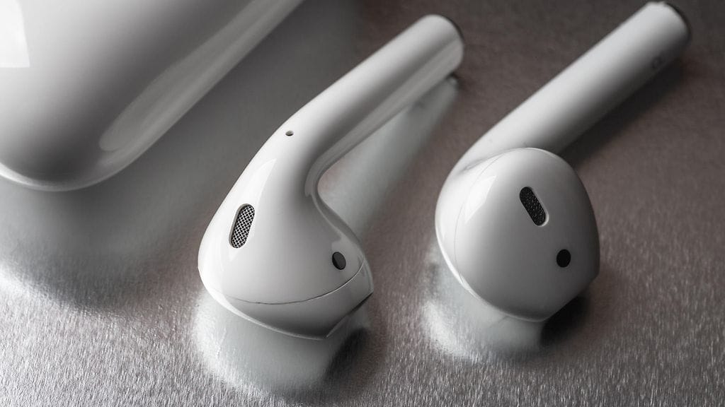 Lääkärit vakuuttivat perheelle, että kuuloke poistuisi 7-vuotiaan kehosta itsestään "luontaista reittiä". Kiaran mukaan lapsella on kuitenkin aiheeseen liittyen muitakin huolia.