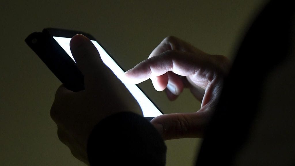 Suomalaiset luottavat Samsungin ja Applen älypuhelimiin.