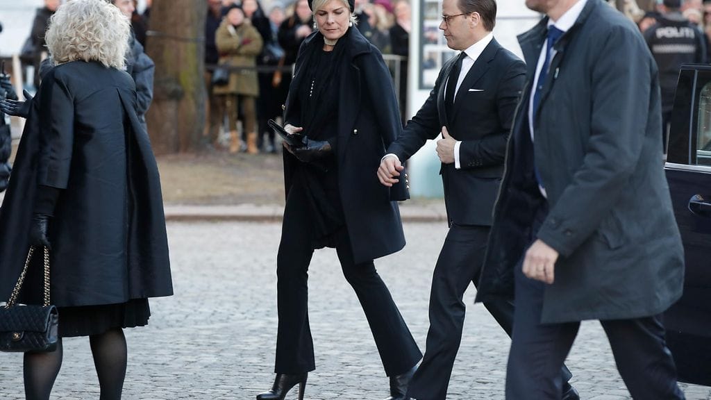 ari behn hautajaiset 3.1.2020