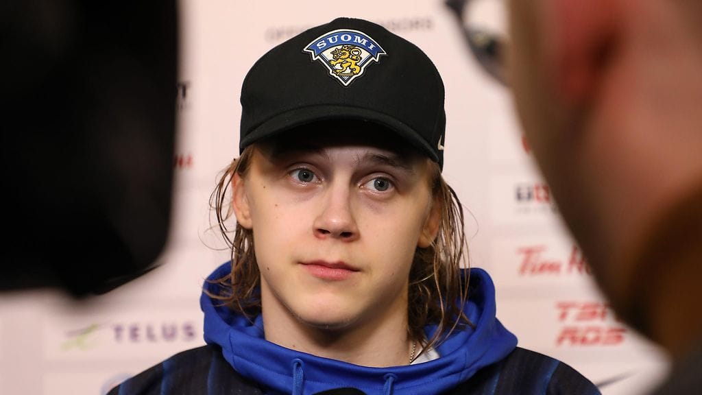 Viime vuodenvaihteen maailmanmestari, 19-vuotias Anttoni Honka, lukeutuu Nuorten Leijonien johtaviin pelaajiin