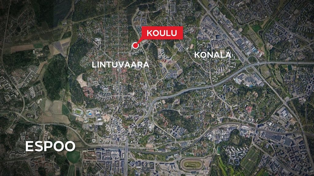 Pelastuslaitos sai ilmoituksen iltakymmenen aikaan rakennuspalosta Lintumetsän koululle osoitteeseen Lintumetsäntien 10.