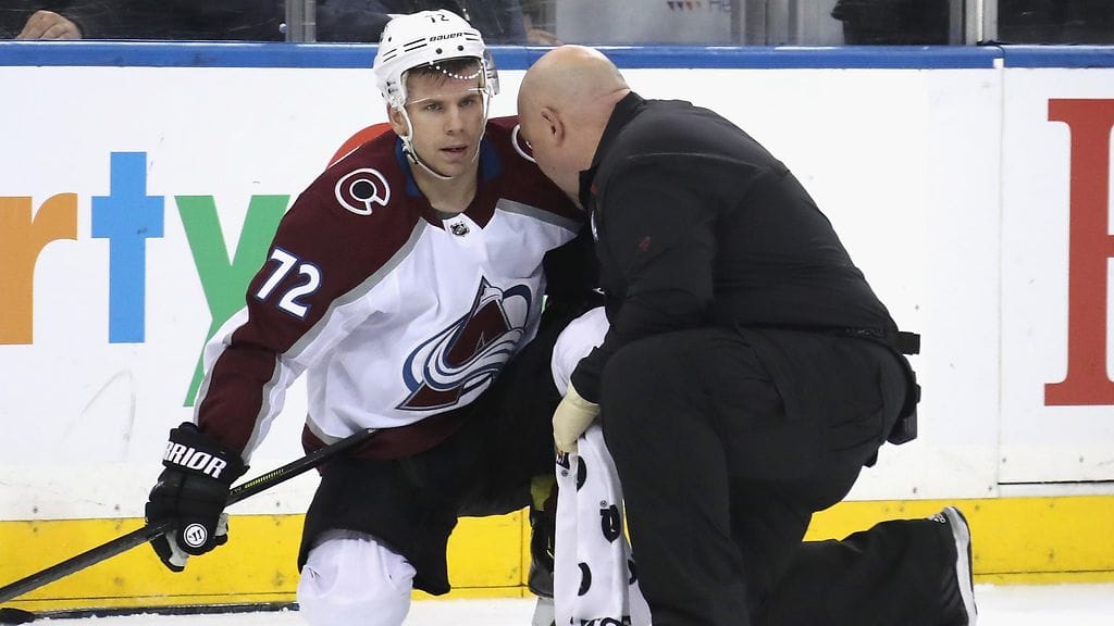 Joonas Donskoi sai kovan tällin päähänsä viime yönä New York Rangersia vastaan.