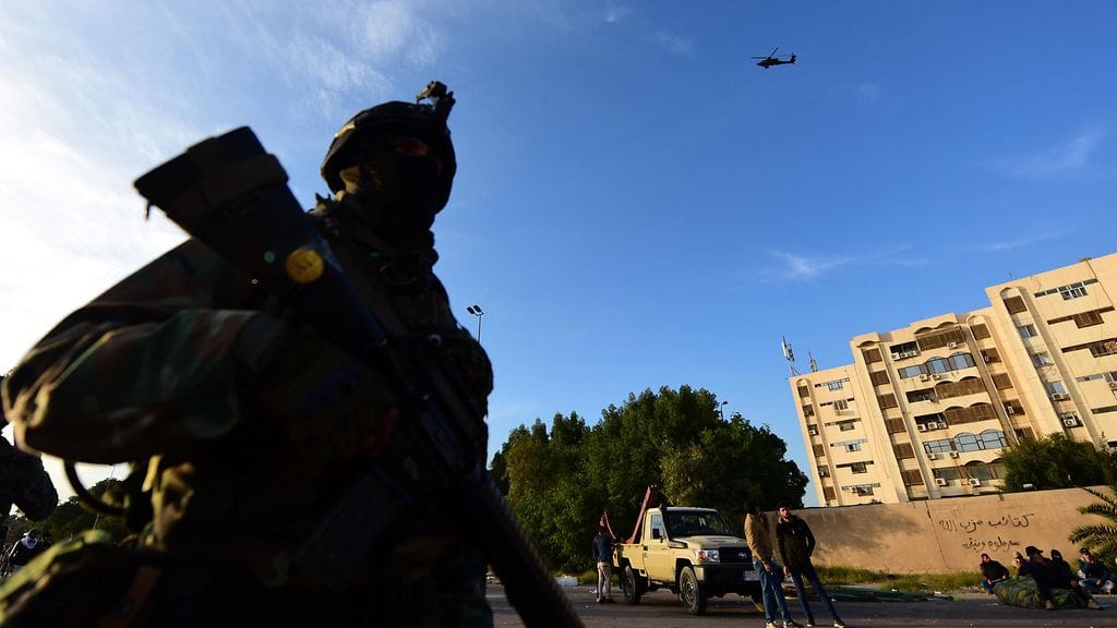 Yhdysvaltain suurlähetystö sijaitsee "vihreällä vyöhykkeellä", jota vartioidaan tarkasti.