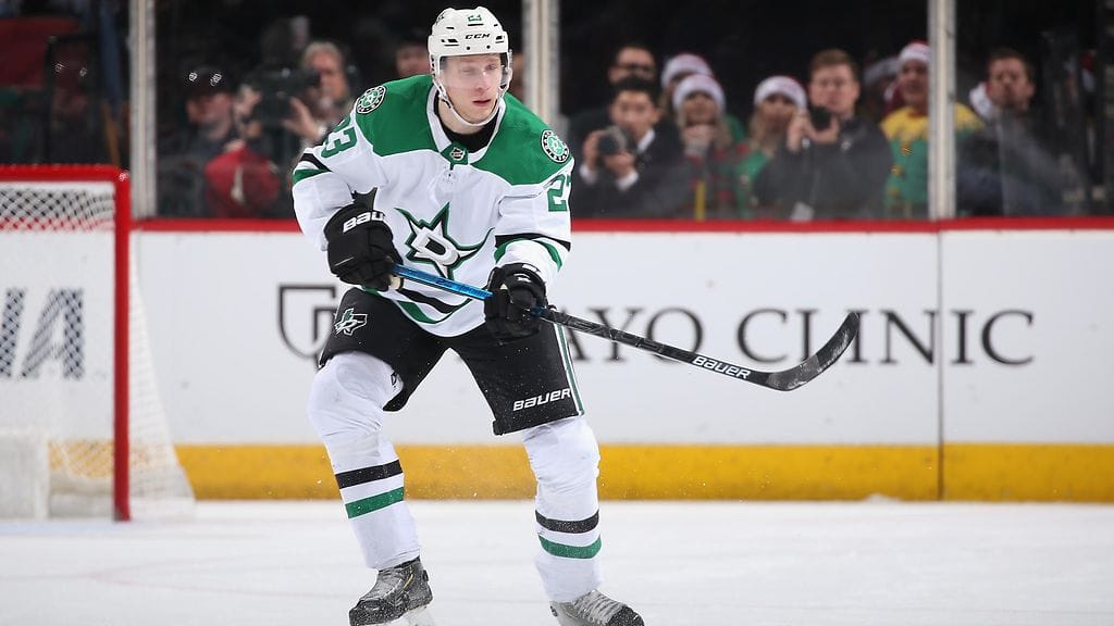 Esa Lindell syötti kaksi maalia Los Angeles Kingsiä vastaan.