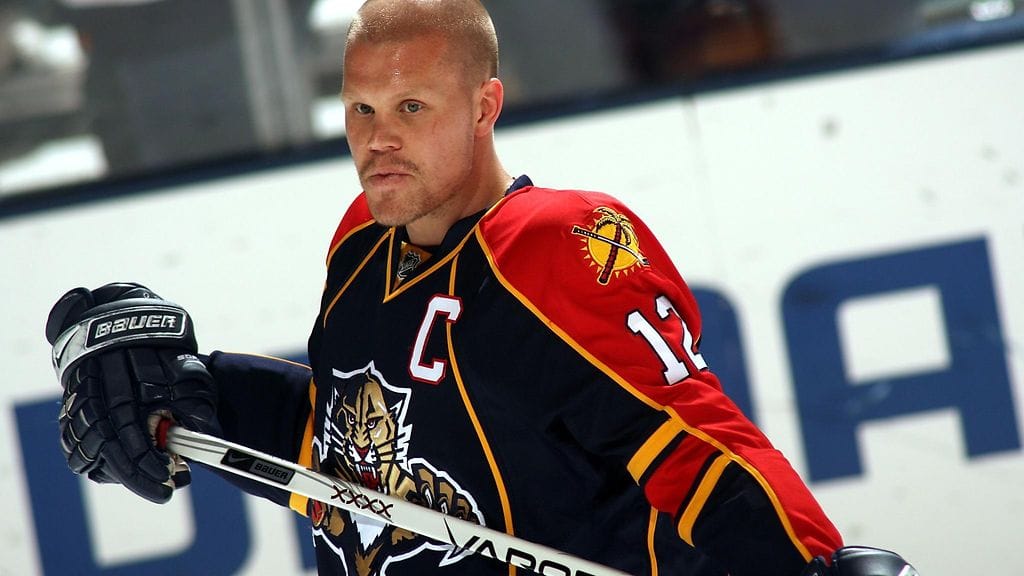 Olli Jokinen pelasi Florida Panthersissa yhteensä seitsemän kautta. Hän oli kapteenina neljänä kautena.