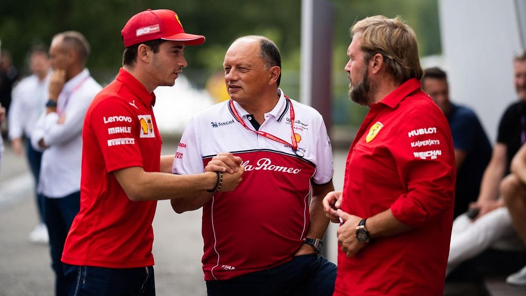 Frederic Vasseur ylistää Charles Leclerciä.