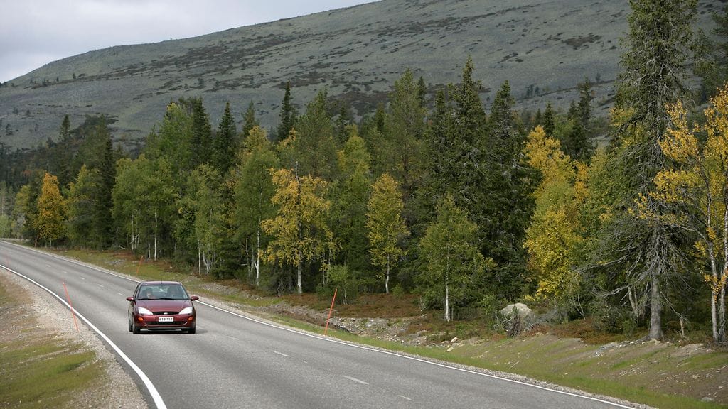 Maisematie Ylläsjärveltä Äkäslompoloon Lapissa. Kolari perusteli laajennustaan Ylläsjärven alueen kehittämisellä.