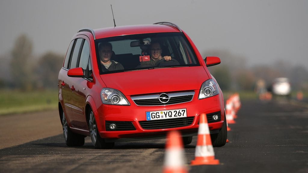 opel zafira 2005