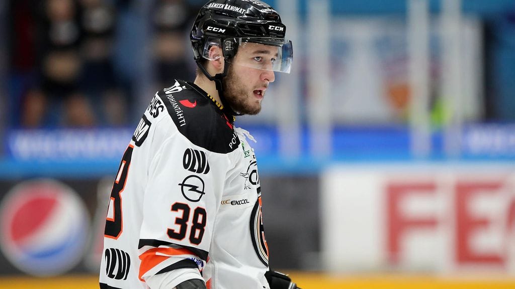 HPK:n Miro Karjalainen oli yksi riitapukari lauantain kuumassa Sport-ottelussa.