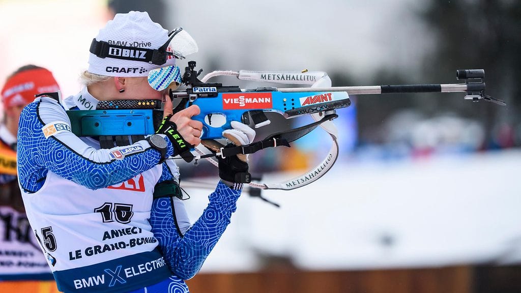Kaisa Mäkäräinen päätti odotella tuulen tasaantumista Oberhofin kisassa.