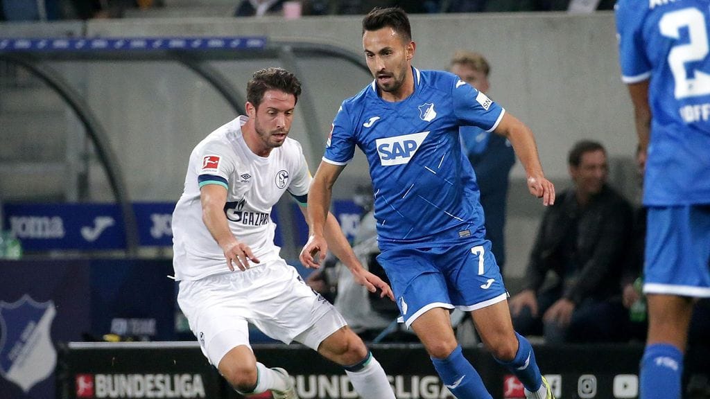 Lukas Rupp (oik.) on Norwichin uusin hankinta.