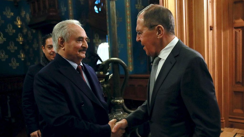 Libyalainen sotapäällikkö Khalifa Haftar ei suostunut allekirjoittamaan aseleposopimusta Libyan kansainvälisesti tunnustetun hallituksen kanssa, kertovat muun muassa BBC, RIA Novosti ja al-Arabiya.