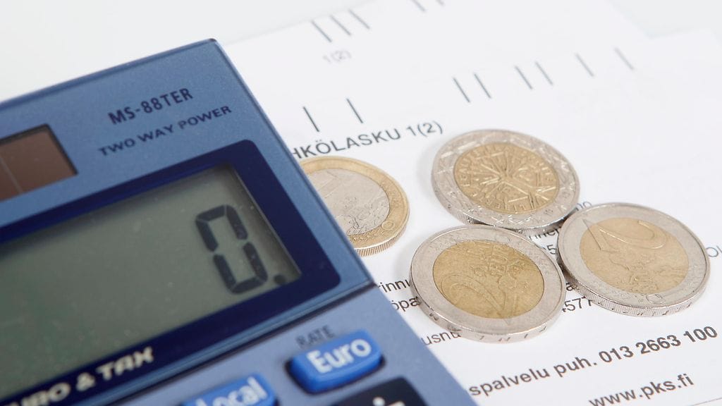 VTV tarkasti viime vuonna yhteensä 31 eduskuntapuolueen piirijärjestön sekä niin sanotun pienpuolueen rahoitusta. Kuvituskuva.