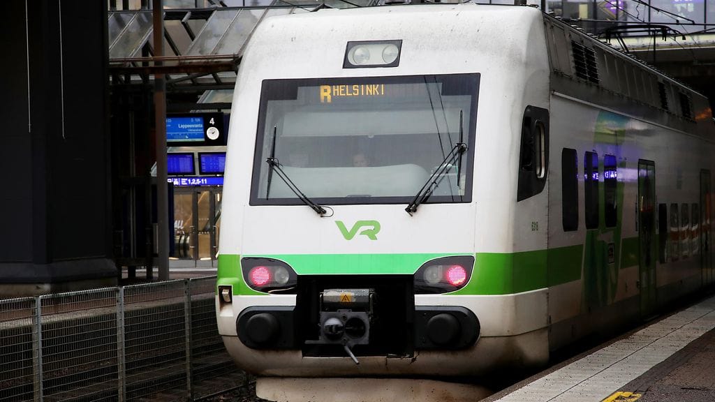 Riihimäen ja Lahden välillä olevan sähköratavaurion vuoksi kaikki G-junat korvataan linja-autoilla huomisiltaan asti. Kuvituskuvassa R-juna.