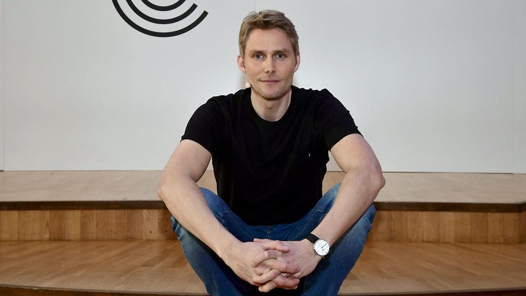 Vihreiden entinen kansanedustaja Antero Vartia on kannellut oikeuskanslerille poliisihallituksen arpajaishallinnosta, kertoo Helsingin Sanomat.