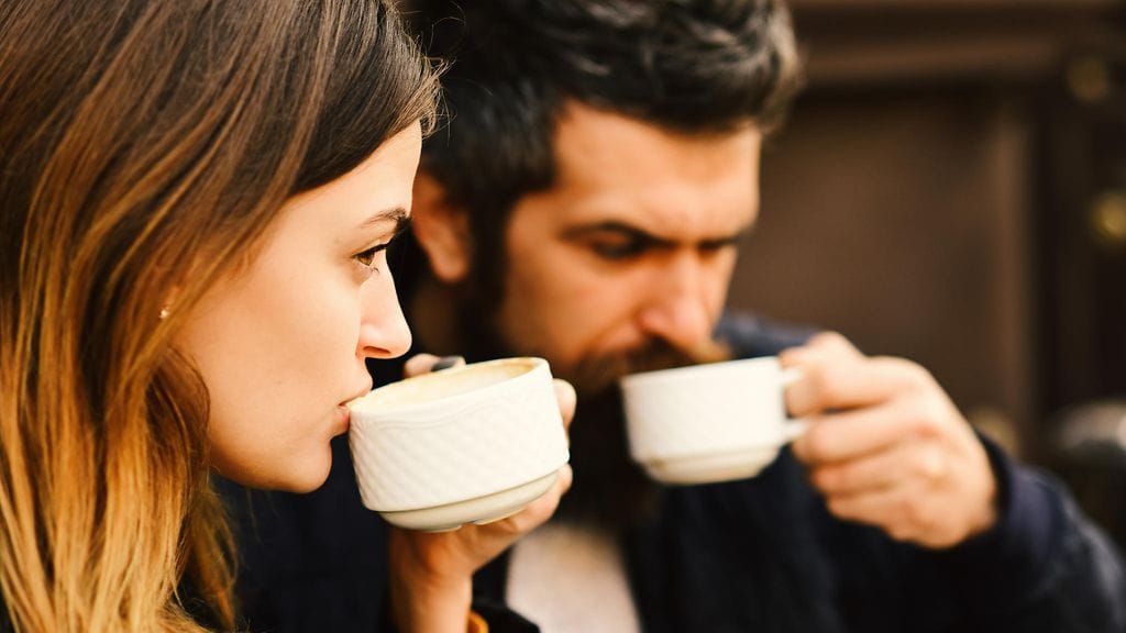 Naiset eivät välttämättä pidä parrasta sen epähygieenisyyden vuoksi. Kuvituskuva.