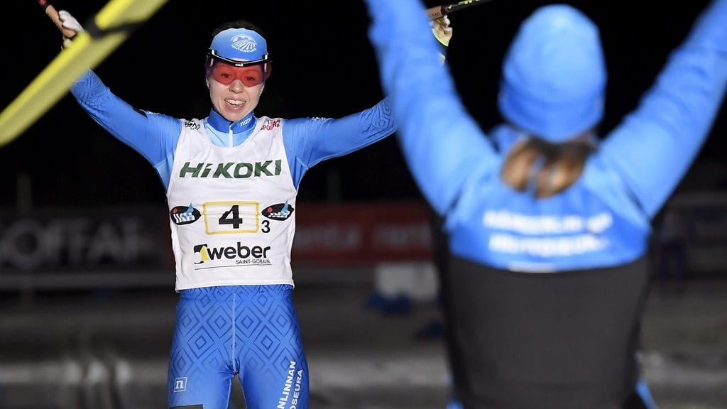 Laura Mononen ankkuroi Hämeenlinnan Hiihtoseuran voittoon Vantaalla.