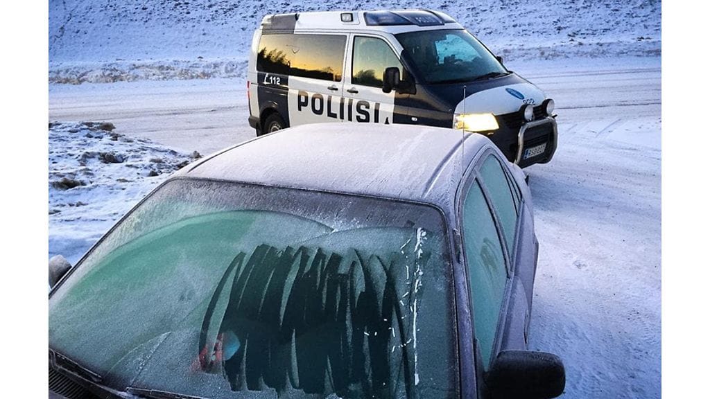 Oulun poliisi muistuttaa talviautoilun pelisäännöistä.
