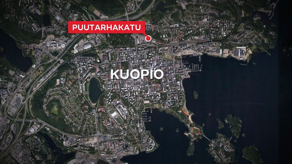 Itä-Suomen poliisin mukaan henkilöauton kuljettaja ajoi jalankulkijoiden päälle Kuopion keskustan läheisyydessä Puutarhakadulla iltapäivällä.