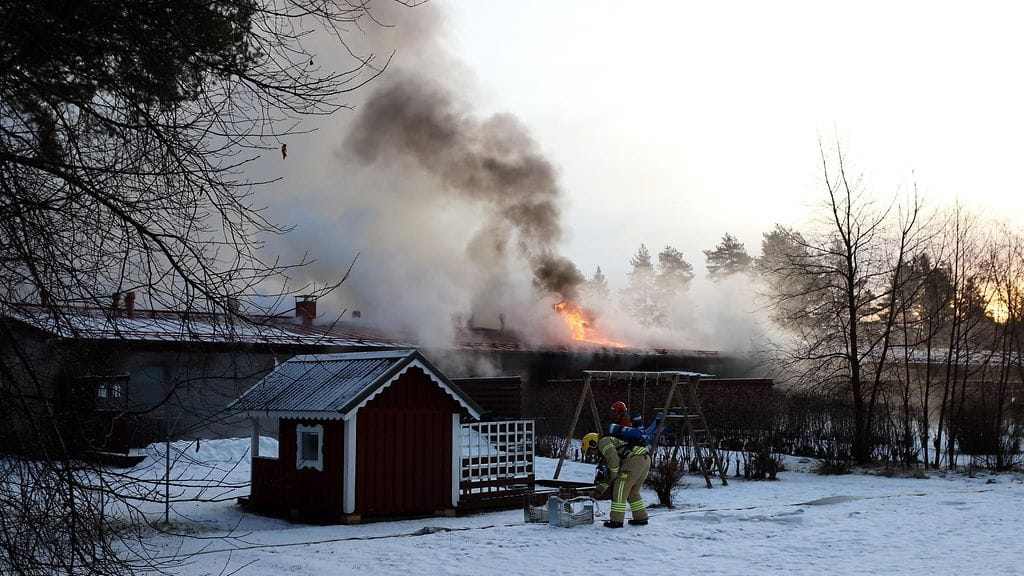 Kempeleessä on syttynyt tulipalo rivitaloyhtiössä.