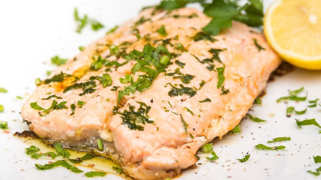 Hauduta lohi piimässä! Kuvituskuva.