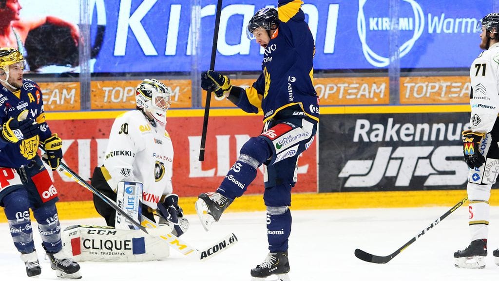 Tuttu näky viime ajoilta. Vastustaja juhlii, Kärpät ei.