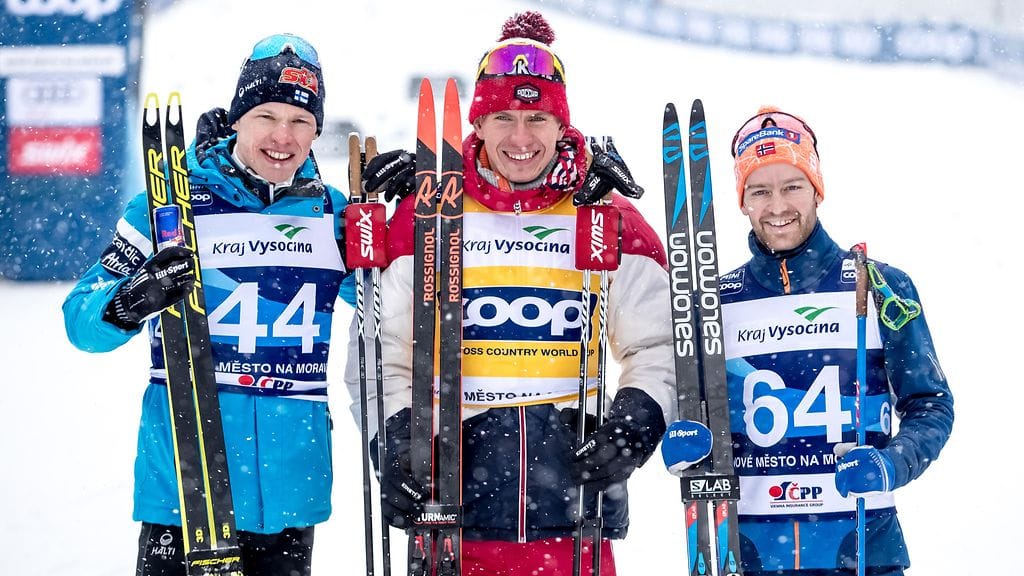 Iivo Niskanen (vasemmalla) oli toinen Tshekin Nove Meston vapaan 15 kilometrillä lauantaina.