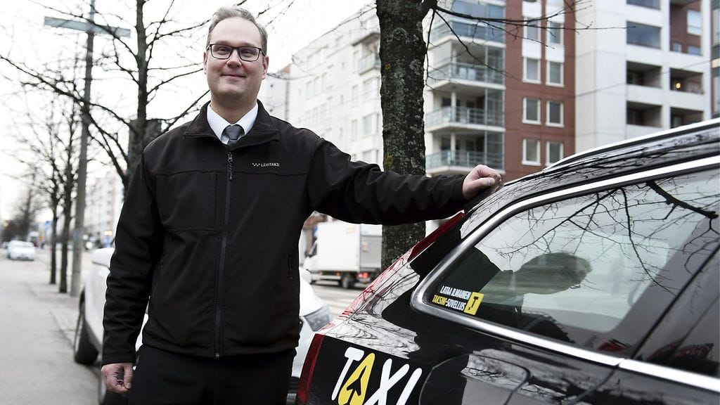 Taksiyrittäjä Pekka Louhula Helsingissä 16. tammikuuta 2020.