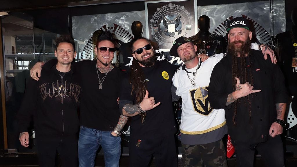 Amerikkalainen metalliyhtye Five Finger Death Punch perustettiin vuonna 2005.
