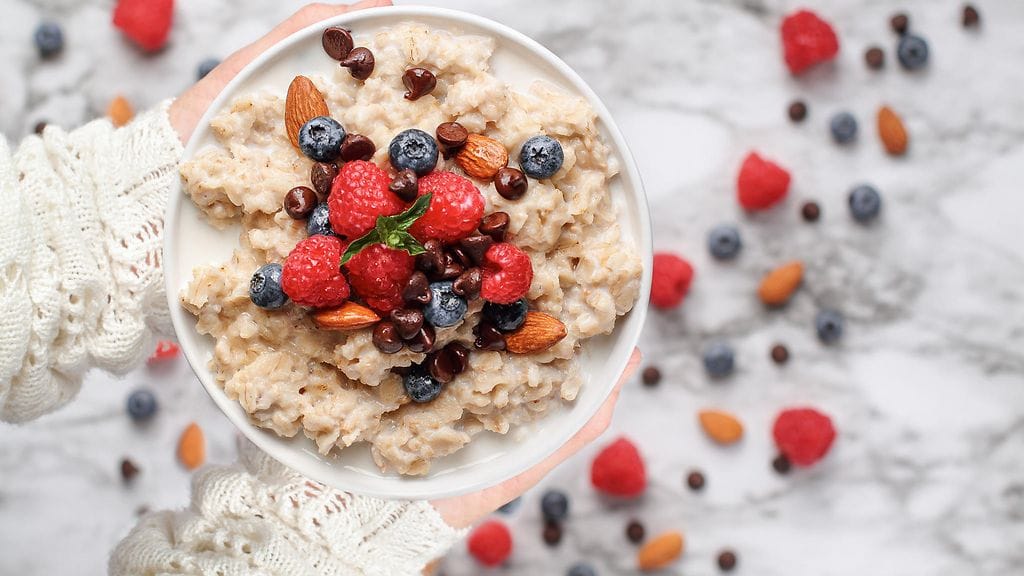 Arja Elina Laine kertoo, miten tehdään täydellistä kaurapuuroa.