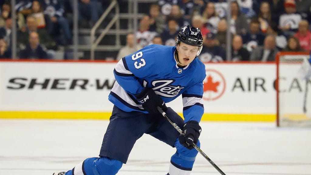 Kristian Vesalainen debytoi NHL:ssä viime kaudella.