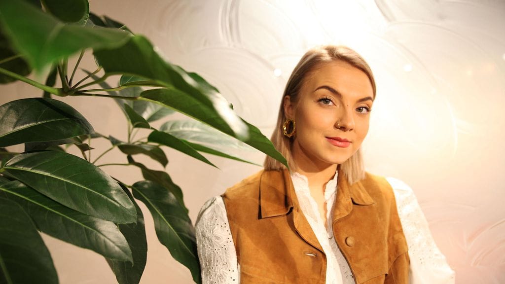 Tuntemattomien ikävät sanat saivat Veronica Verhon purskahtamaan itkuun.