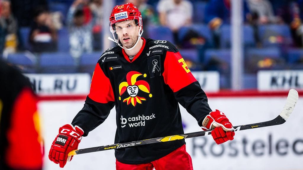 Mika Niemi merkautti kauden avauspisteensä torstaina KHL:ssä.