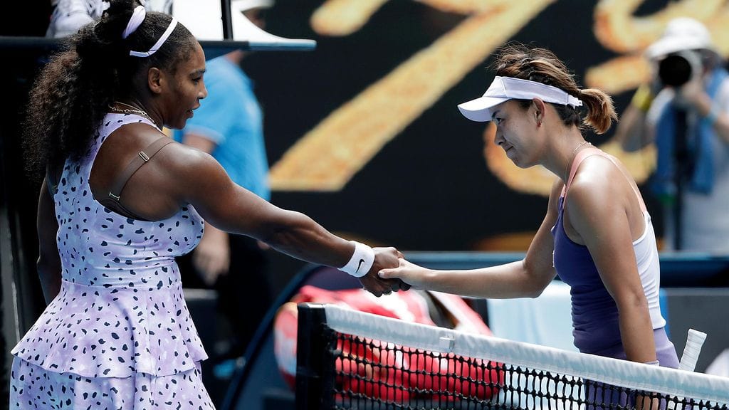 Serena Williamsin urakka Melbournessa päättyi Qiang Wangin käsittelyssä.