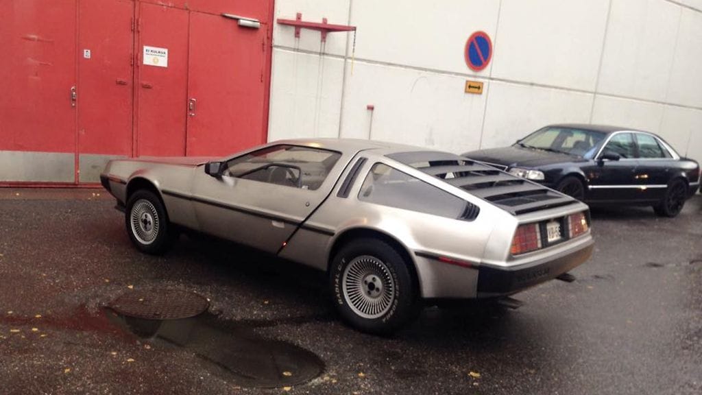 delorean dmc-12 (1)