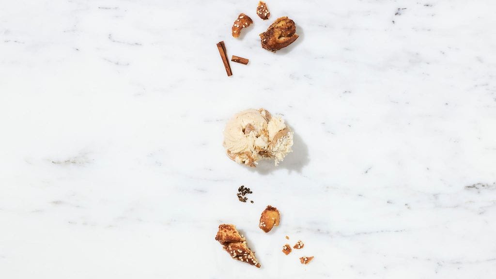 3 Kaveria tuo takaisin korvapuustin makuisen jäätelön.