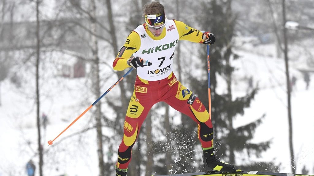 Miesten sprintti oli Joni Mäen näytös.