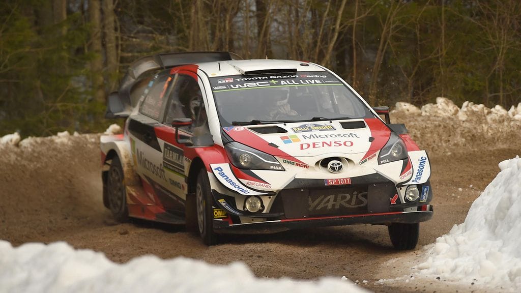 Jari-Matti Latvalan on tarkoitus ajaa Ruotsin rallissa Toyotan kalustolla. Kuva vuoden 2019 osakilpailusta.