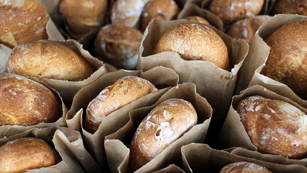 Mistä tietää onko leipä terveellistä? Tarkista ainakin sen kuitupitoisuus.