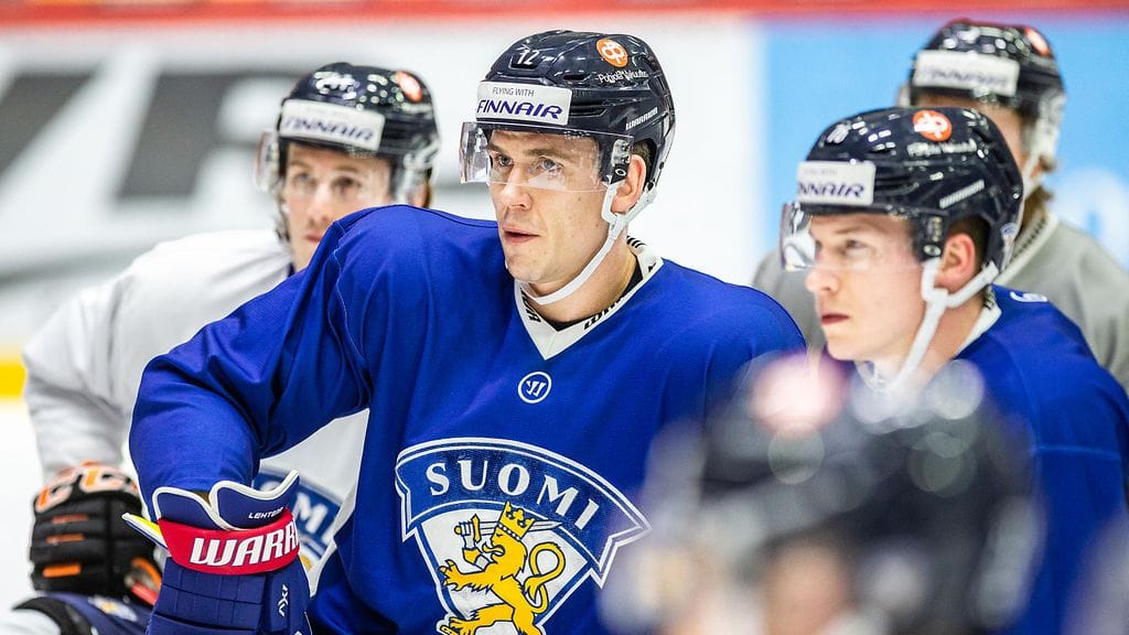 Jori Lehterä johtaa Suomen ykköskentällistä Venäjää vastaan.