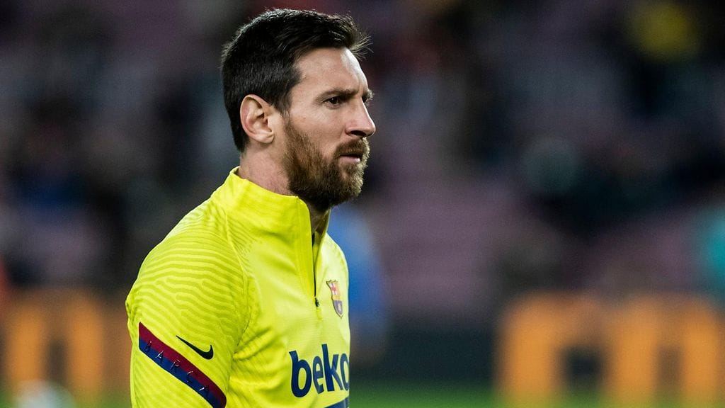 Lionel Messi on kohun keskellä.